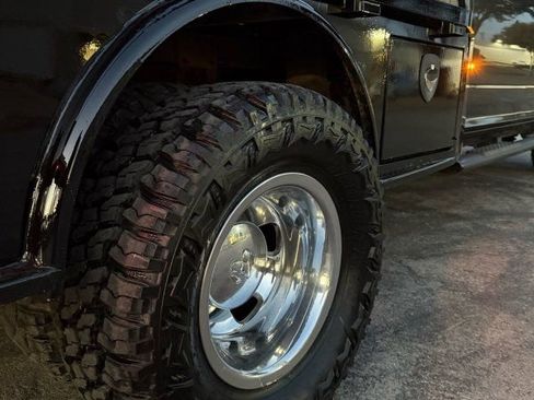 Used 2015 RAM 3500 Tradesman w/ Chrome Appearance Group image 5