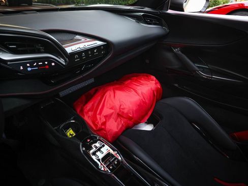 Certified 2022 Ferrari SF90 Stradale AWD/4WD image 38