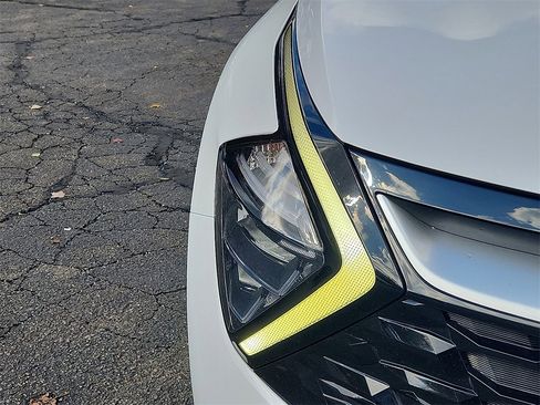 Used 2023 Kia Sportage EX image 9