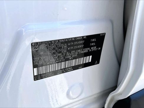 Used 2018 Toyota RAV4 XLE FWD image 33