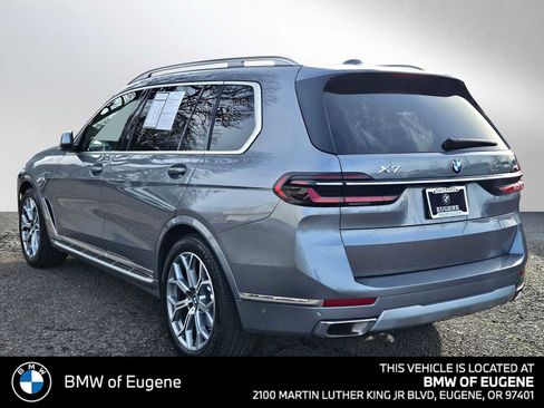 Used 2023 BMW X7 xDrive40i w/ Parking Assistance Package image 4