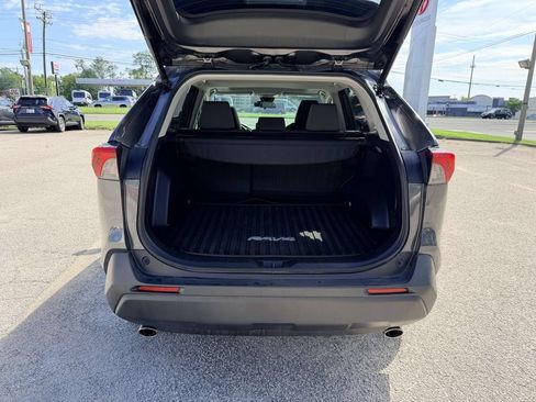 Certified 2020 Toyota RAV4 XLE w/ Convenience Package AWD/4WD image 15