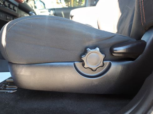 Certified 2019 Toyota Tacoma TRD Sport image 17