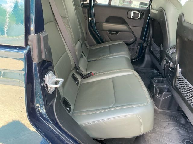 Used 2025 Jeep Gladiator Mojave AWD/4WD image 24