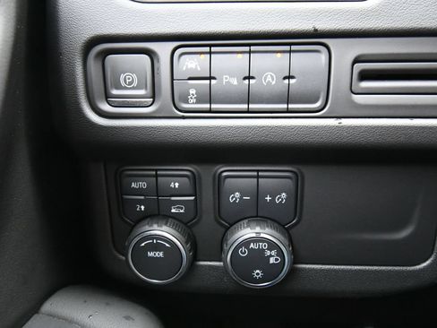 Used 2023 Chevrolet Tahoe RST AWD/4WD image 21