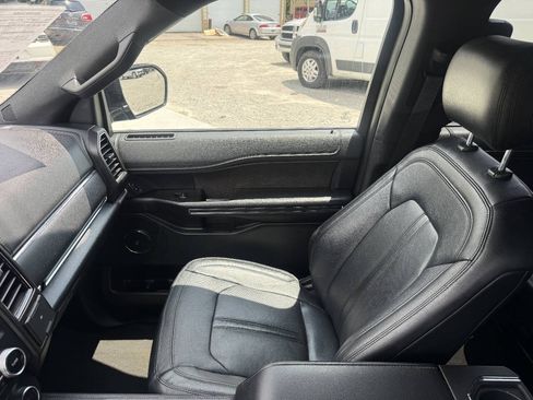 Used 2019 Ford Expedition Max Limited AWD/4WD image 19