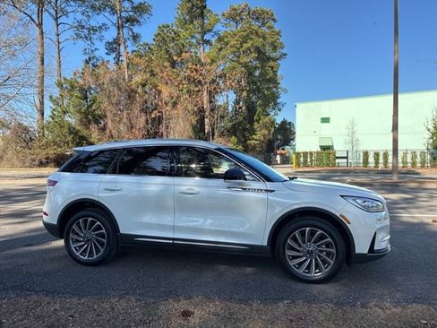 Certified 2023 Lincoln Corsair Reserve image 2