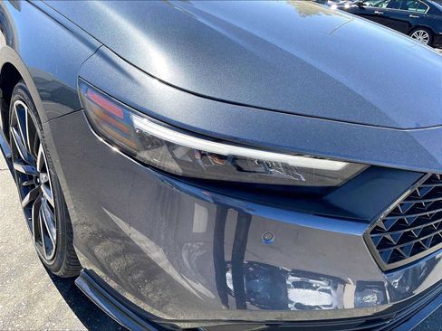 Used 2023 Honda Accord Touring image 29