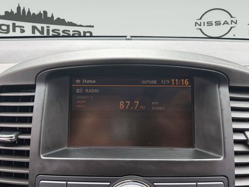 Used 2011 Nissan Pathfinder Silver AWD/4WD image 16