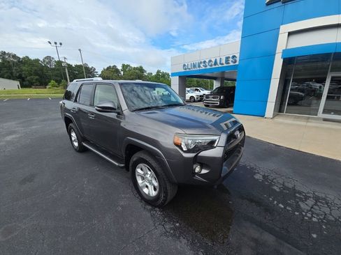 Used 2017 Toyota 4Runner SR5 Premium AWD/4WD image 1