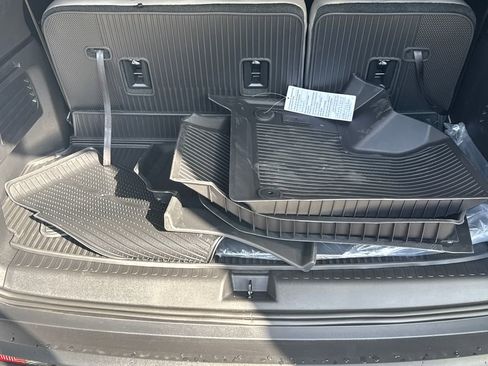 New 2026 GMC Acadia Elevation w/ Elevation Premium Package image 18