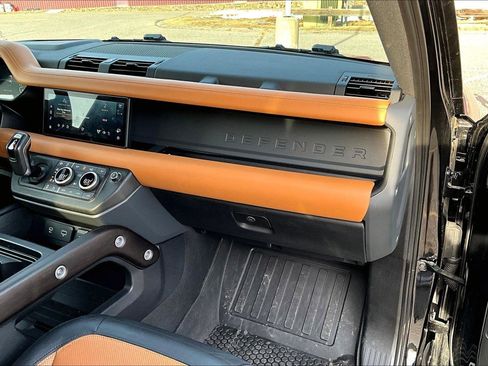 Used 2021 Land Rover Defender 90 X image 14