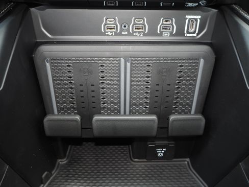 New 2025 RAM 3500 Limited image 24