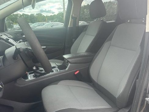 Used 2017 Ford Escape SE image 11