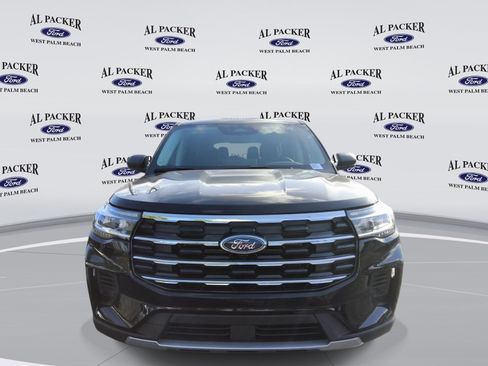 New 2026 Ford Explorer Active RWD image 8