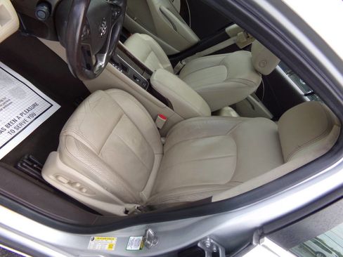 Used 2016 Buick LaCrosse Leather FWD image 11