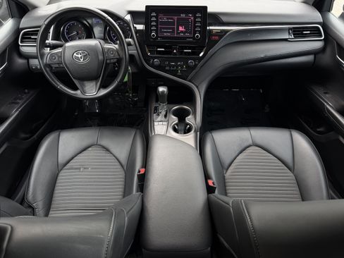 Used 2023 Toyota Camry SE FWD image 12