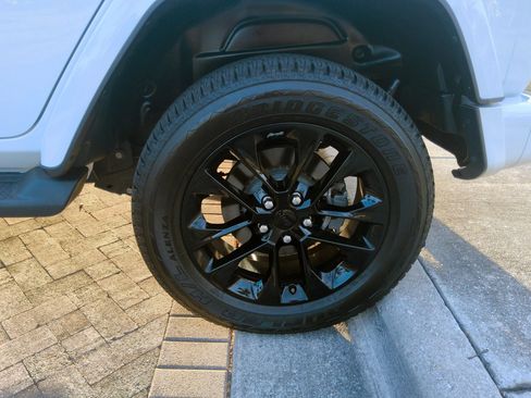 Used 2021 Jeep Wrangler Unlimited Sahara image 42