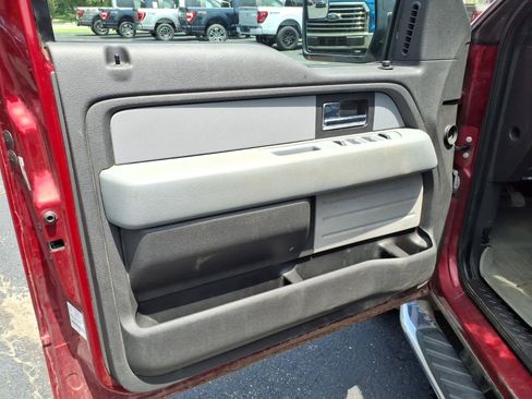Used 2014 Ford F150 XLT w/ Equipment Group 302A Luxury AWD/4WD image 9