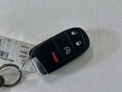 Used 2015 Jeep Renegade Limited w/ Safety & Security Group I AWD/4WD image 34