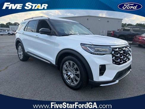 Used 2026 Ford Explorer Platinum RWD image 1