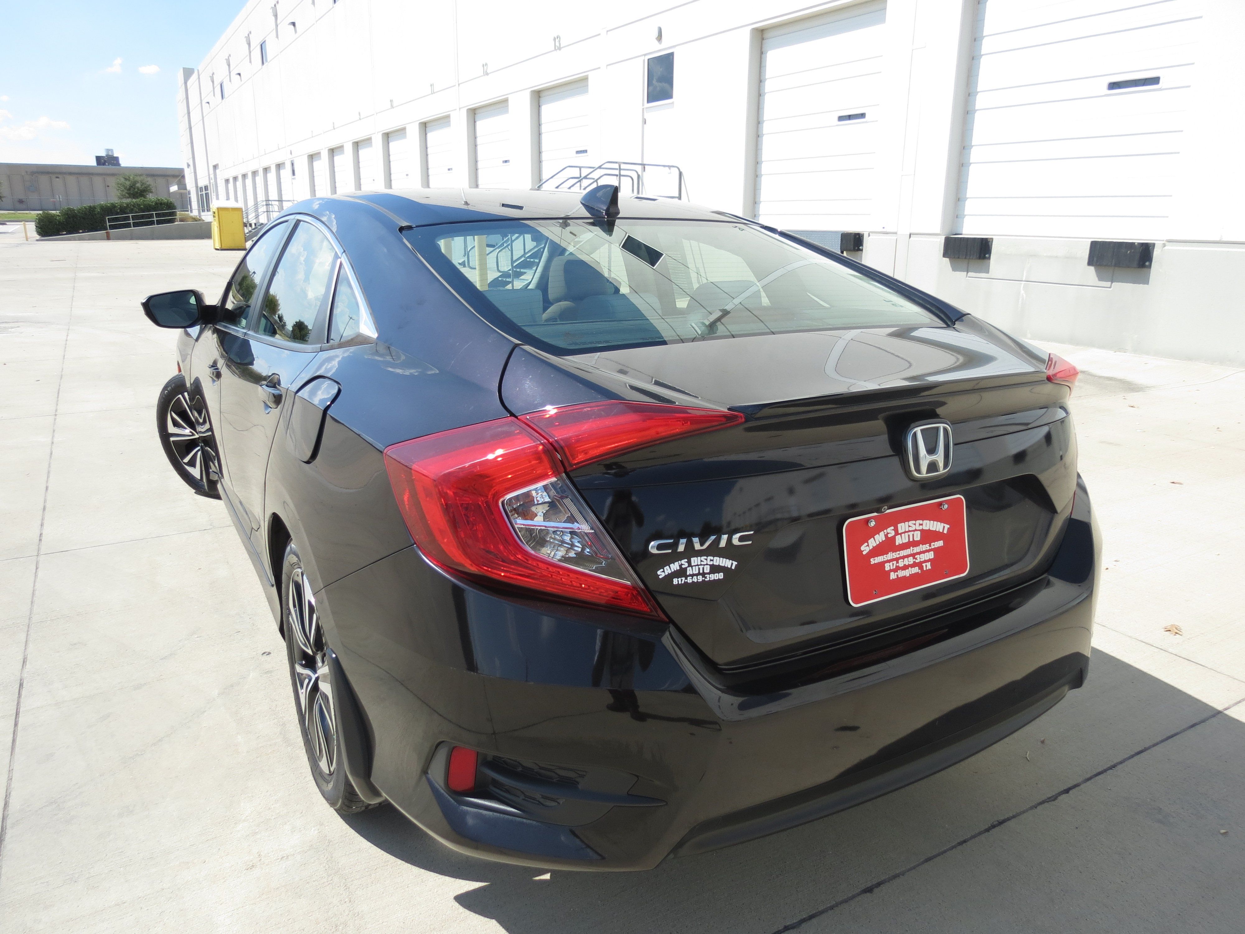 Used 2018 Honda Civic EX-T image 3