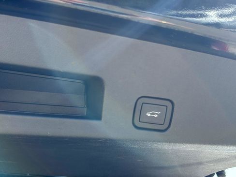 Certified 2025 GMC Acadia Elevation image 19