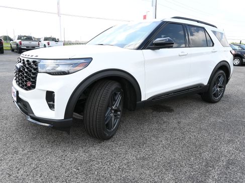 New 2026 Ford Explorer ST w/ Sun And Sound Package AWD/4WD image 9
