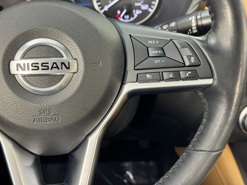 Used 2022 Nissan Sentra SV w/ SV Premium Package image 21