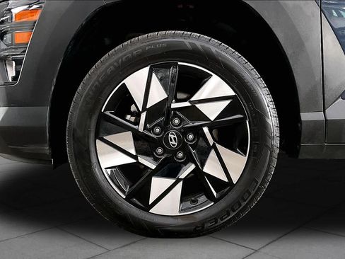 Certified 2024 Hyundai Kona SEL AWD/4WD image 11