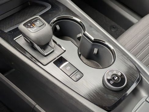 Certified 2025 Nissan Rogue SV AWD/4WD image 22