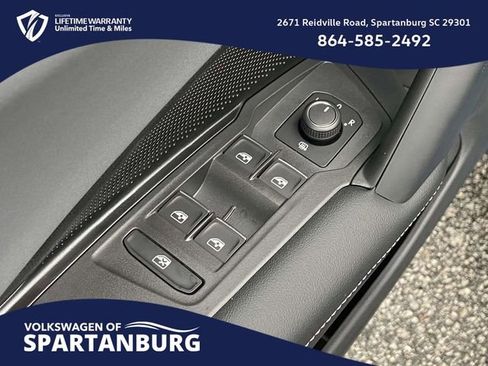 New 2026 Volkswagen Tiguan SE image 17