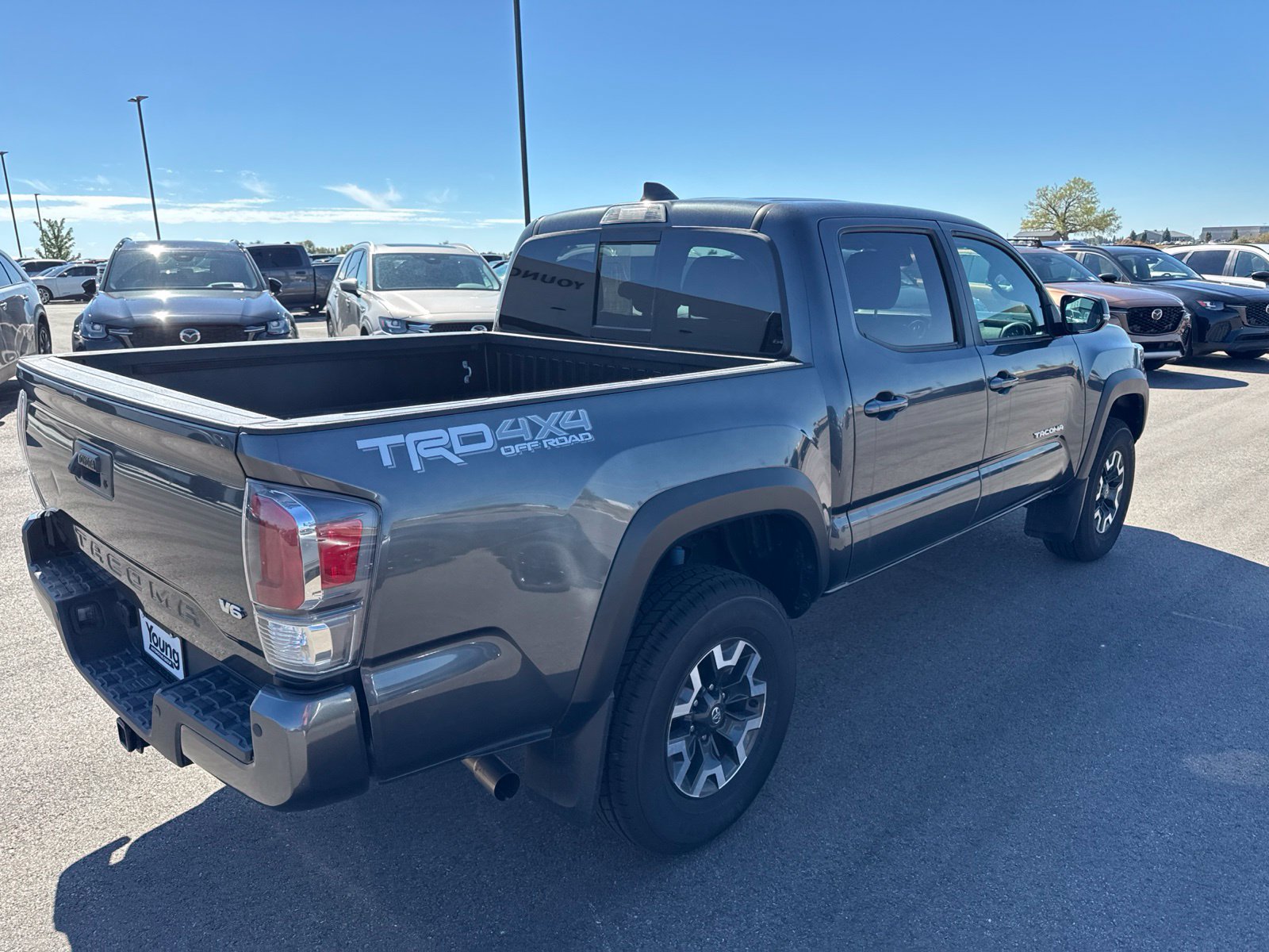 Used 2023 Toyota Tacoma TRD Off-Road w/ Technology Package AWD/4WD image 7