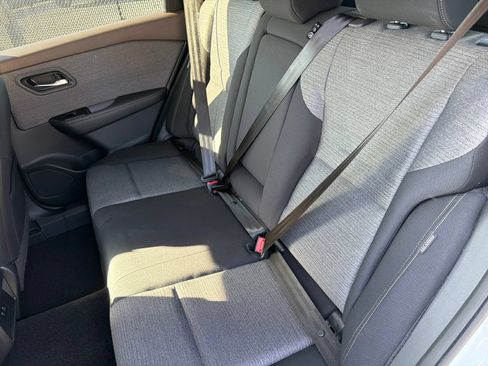 Certified 2023 Nissan Rogue SV FWD image 29