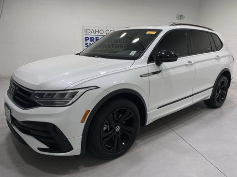 Used 2023 Volkswagen Tiguan SE R-Line image 4