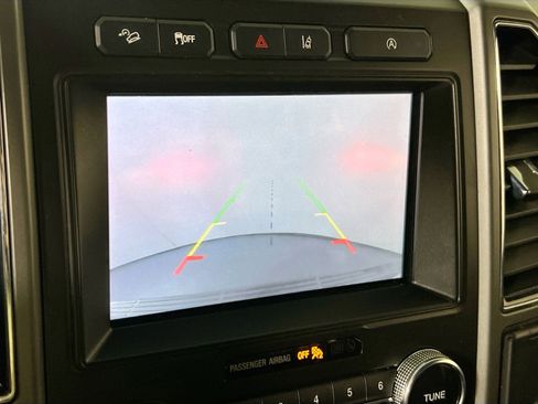 Used 2021 Ford Expedition XLT image 13