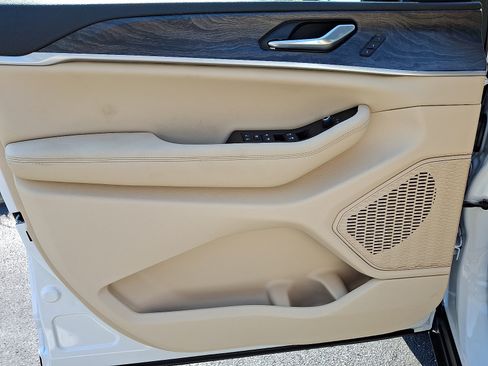 New 2026 Jeep Grand Cherokee Limited AWD/4WD image 8