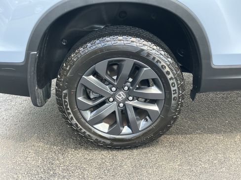 Certified 2025 Honda Ridgeline Sport image 13