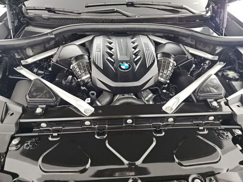 Used 2023 BMW X6 M50i w/ Executive Package image 8