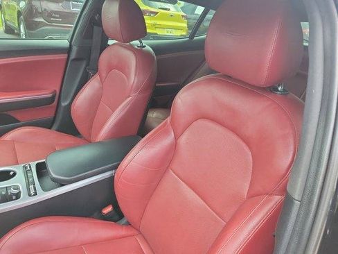 Used 2018 Kia Stinger GT1 image 18