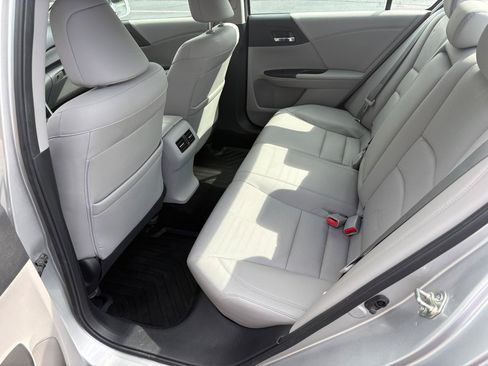 Used 2015 Honda Accord EX-L image 10