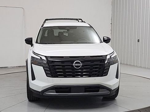 New 2026 Nissan Pathfinder SL FWD image 2