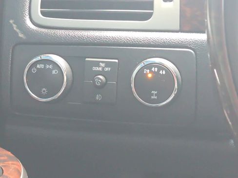 Used 2014 GMC Sierra 2500 Denali w/ Suspension Package, Off-Road image 12