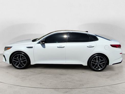Used 2020 Kia Optima SE FWD image 2