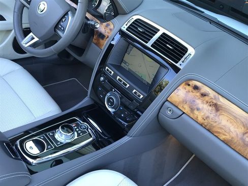 Used 2013 Jaguar XK Convertible RWD image 28