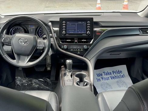 Used 2023 Toyota Camry SE FWD image 12