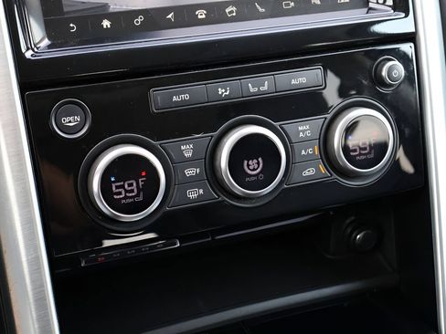 Used 2018 Land Rover Discovery HSE AWD/4WD image 25