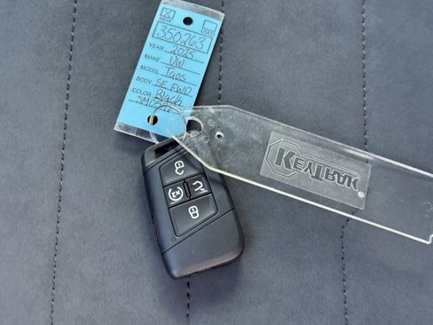 New 2025 Volkswagen Taos SE image 33