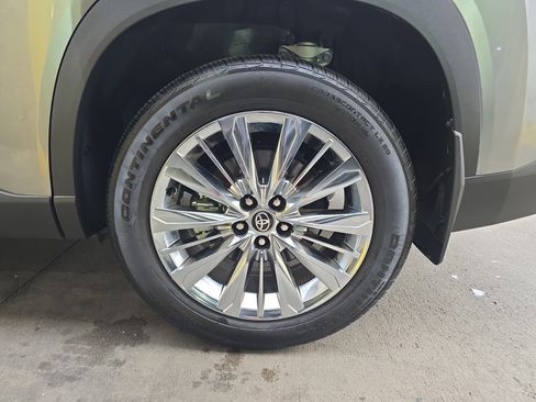 Certified 2025 Toyota Grand Highlander AWD image 36