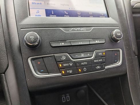 Certified 2019 Ford Fusion SE w/ Equipment Group 151A image 21